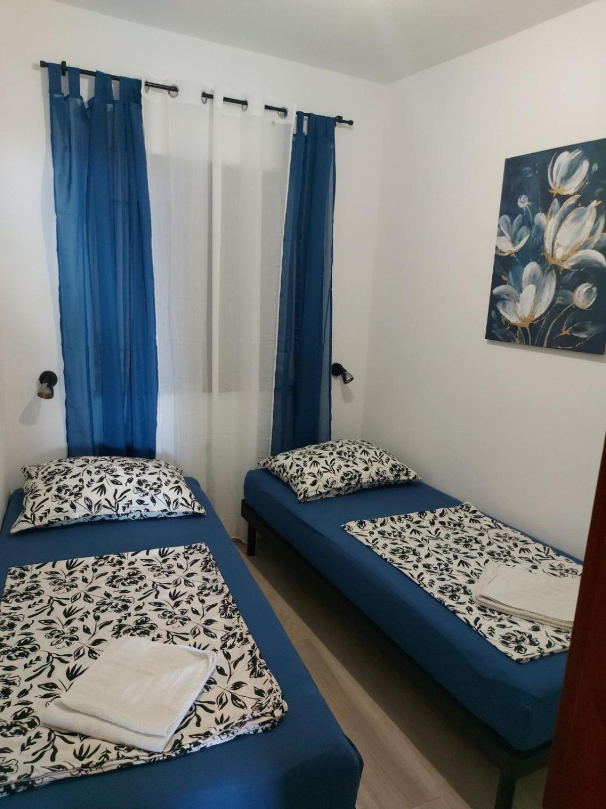Private Accommodation Стара Башка Экстерьер фото